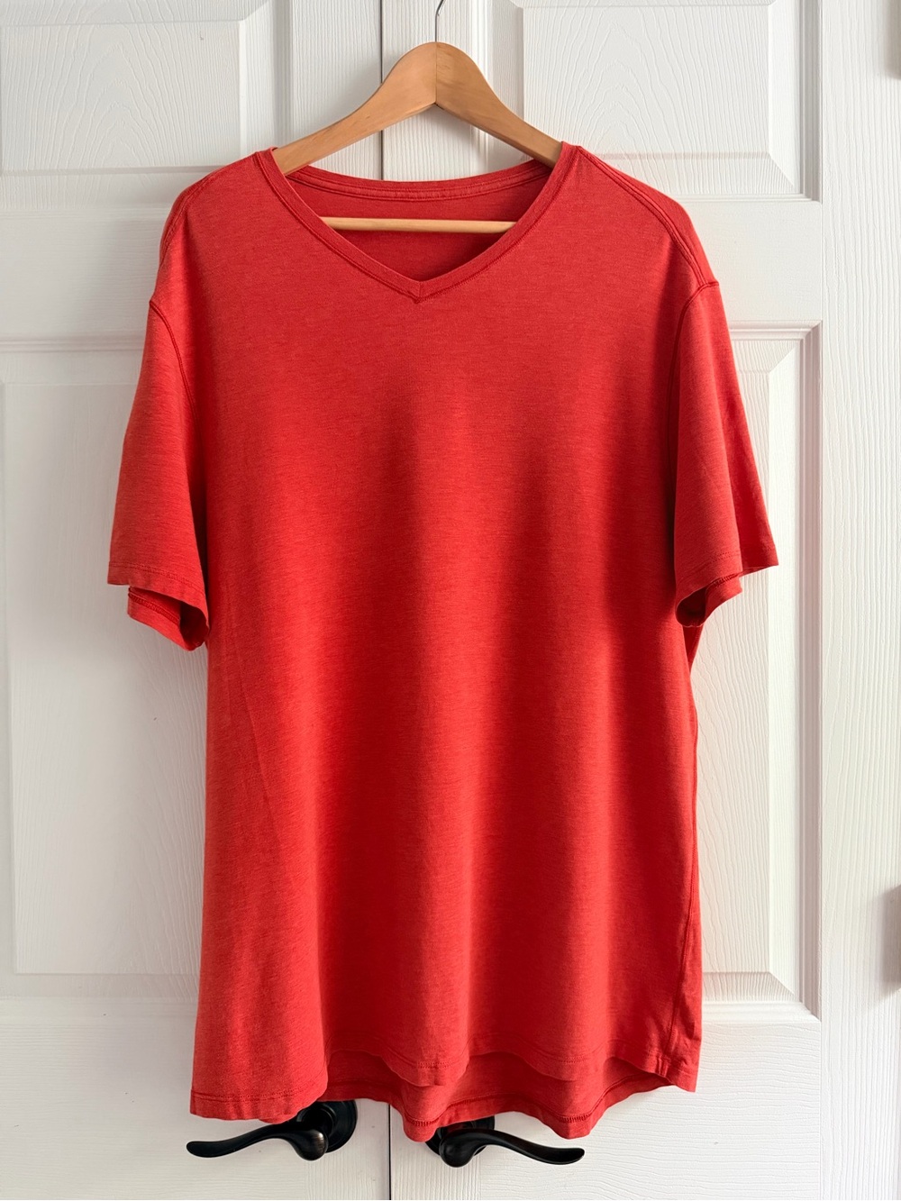 Lululemon Men’s V-Neck Performance T-Shirt Rustic Coral Heather Size XL